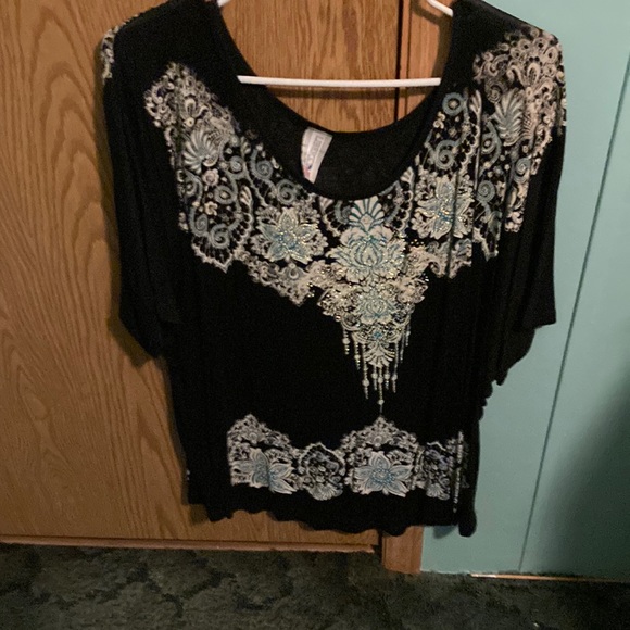 Tops - Women’s  blouse